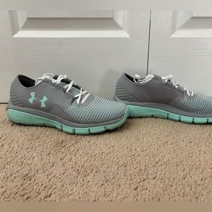 Under Armour Women’s Speedform Fortis Shoes - EUC - Size 10